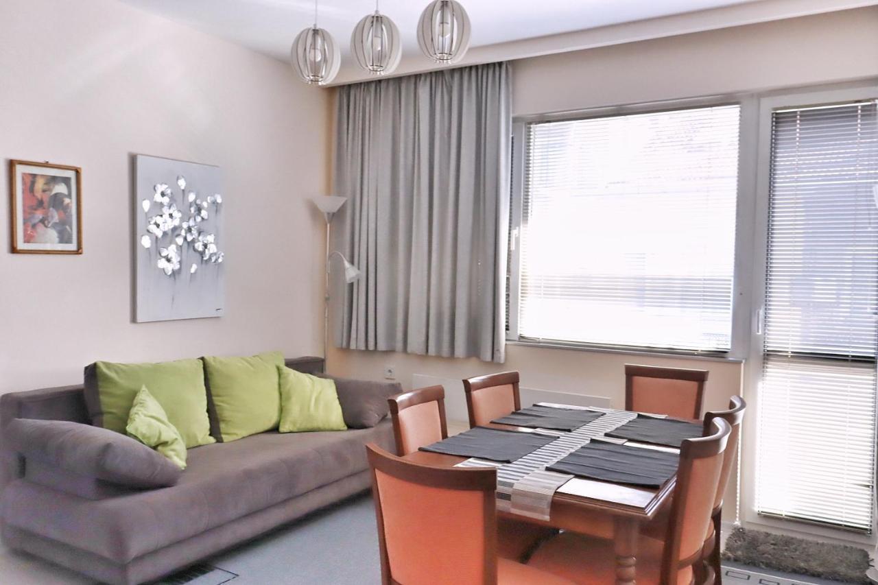 Venum Apartment Warna